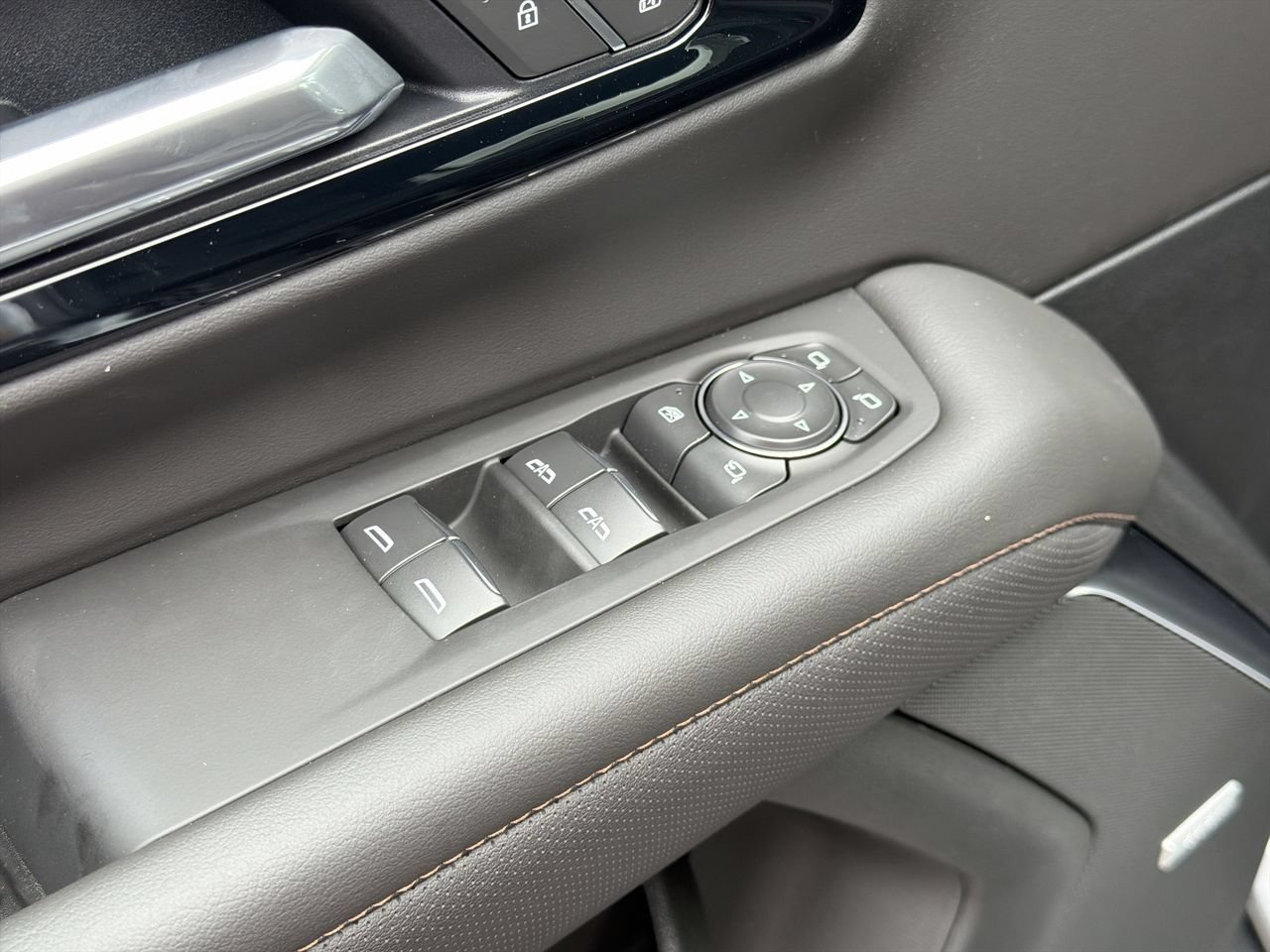 2026 Chevrolet Suburban High Country - Photo 22