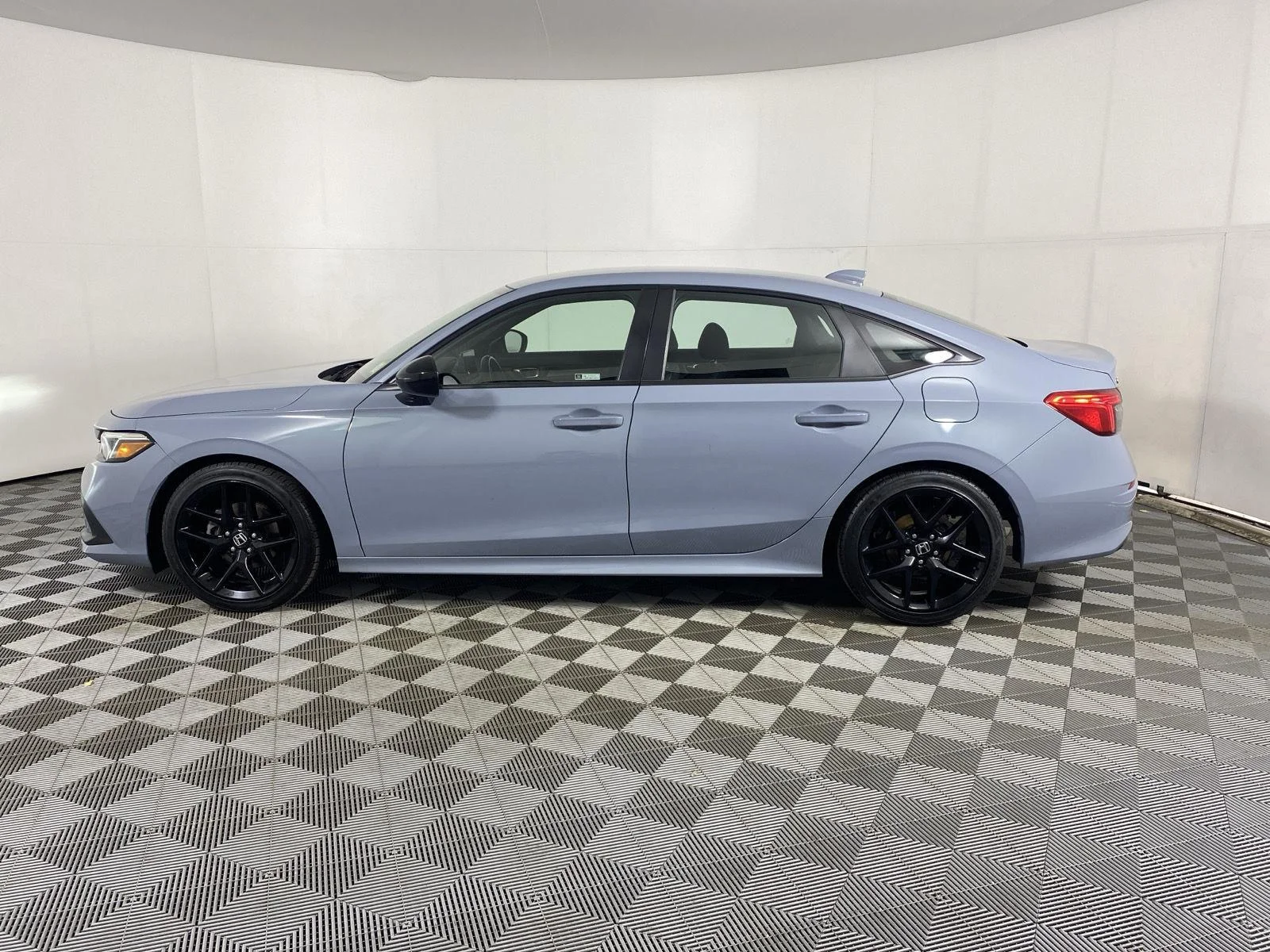 Used 2023 Sonic Gray Pearl Honda Sport image 4