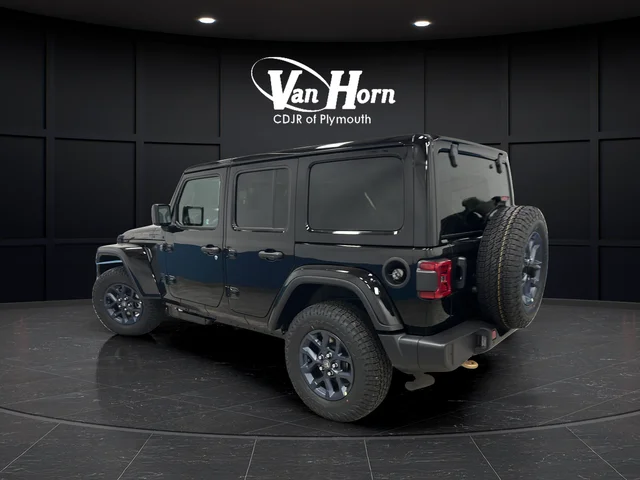 New 2026 Black Clear-Coat Exterior Paint Jeep 85th Anniversary Edition image 5
