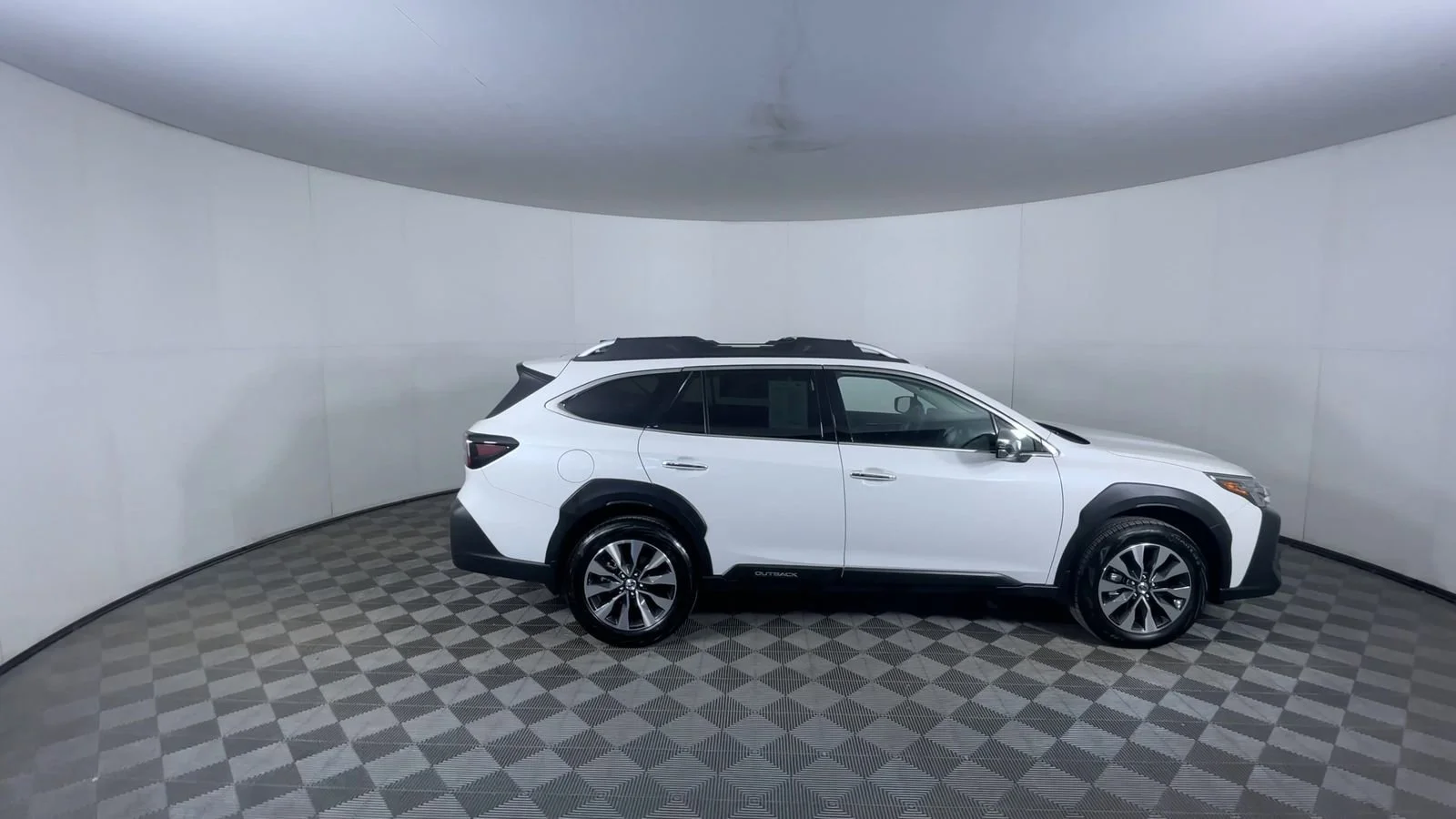 2025 Subaru Outback Touring - Photo 9