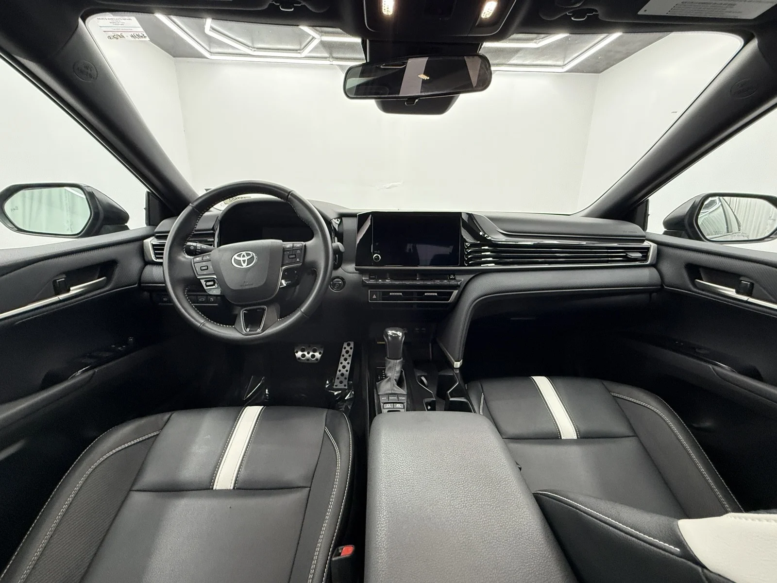Used 2025 Underground Toyota SE image 9