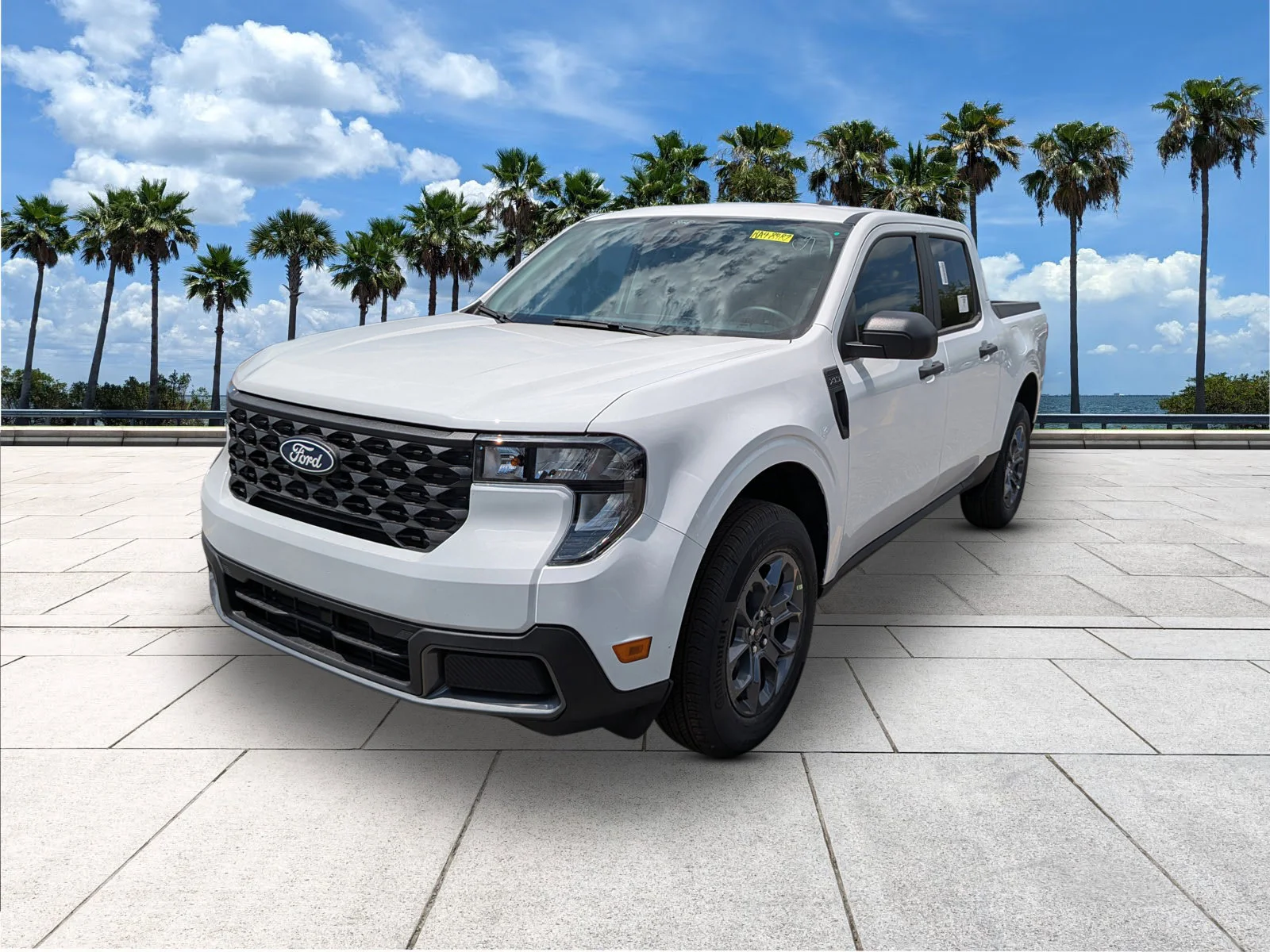 New 2026 Oxford White Ford XLT image 3
