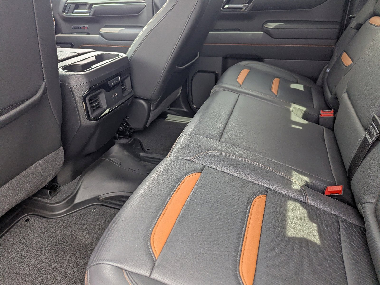 Used 2024 Onyx Black GMC AT4 image 15