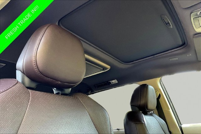 Used 2022 Gray Toyota Platinum image 30