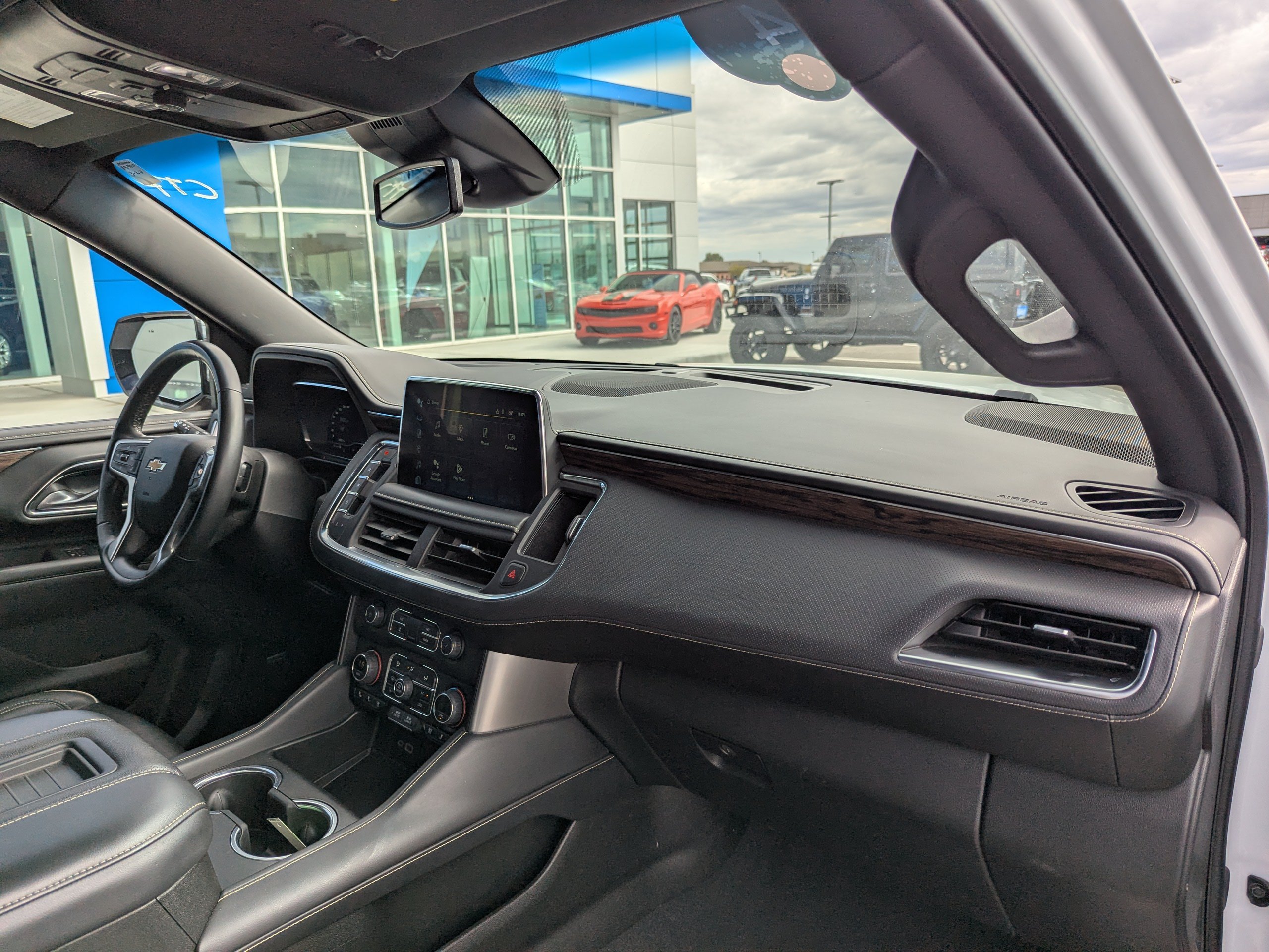 2024 Chevrolet Suburban Premier - Photo 45