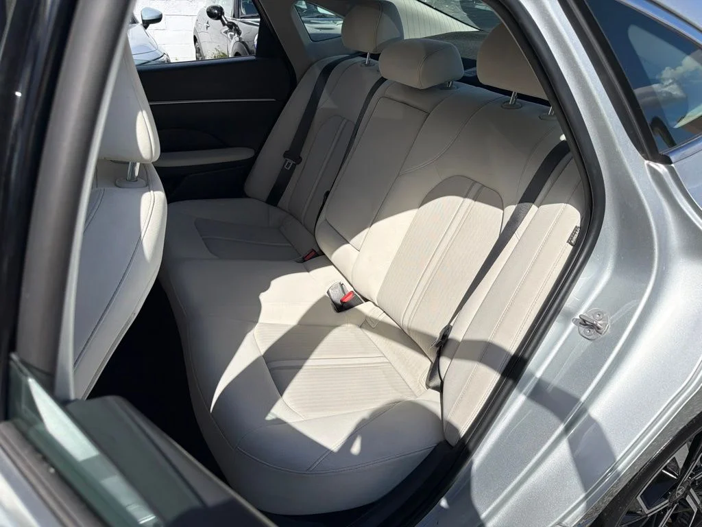 Used 2024 Silver Hyundai SEL image 25