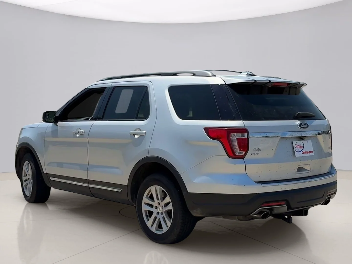 Used 2018 Silver Ford XLT image 3