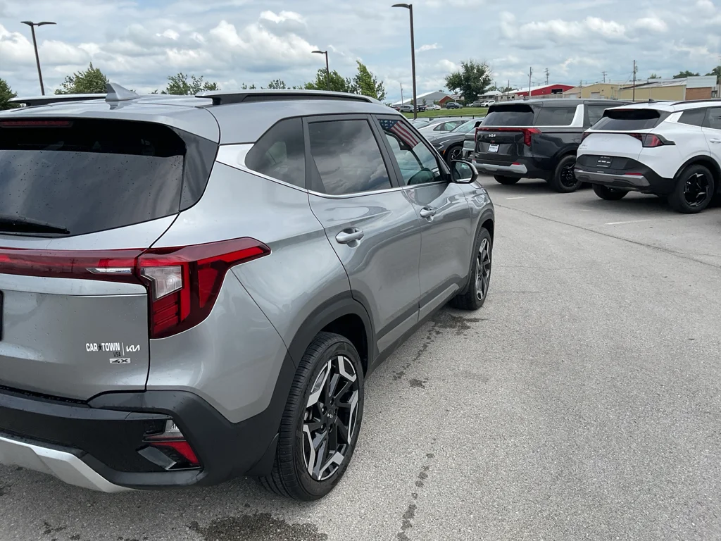 Certified Used 2024 Steel Gray Kia SX image 9