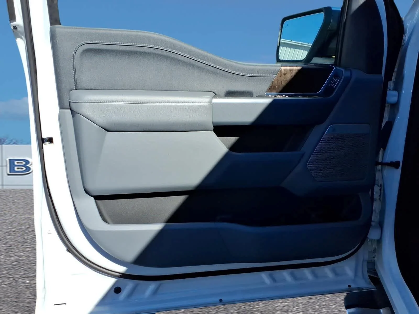 Used 2023 Oxford White Ford LARIAT image 11