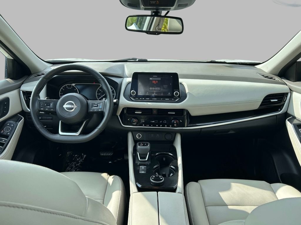 Used 2023 White Nissan SL image 21