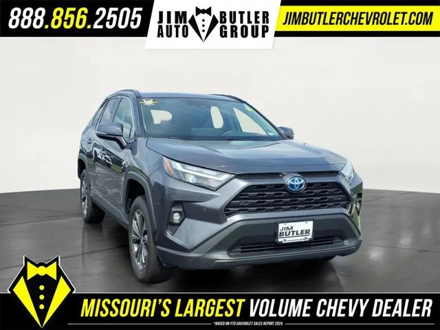 Used 2024 Gray Toyota XLE Premium image 24