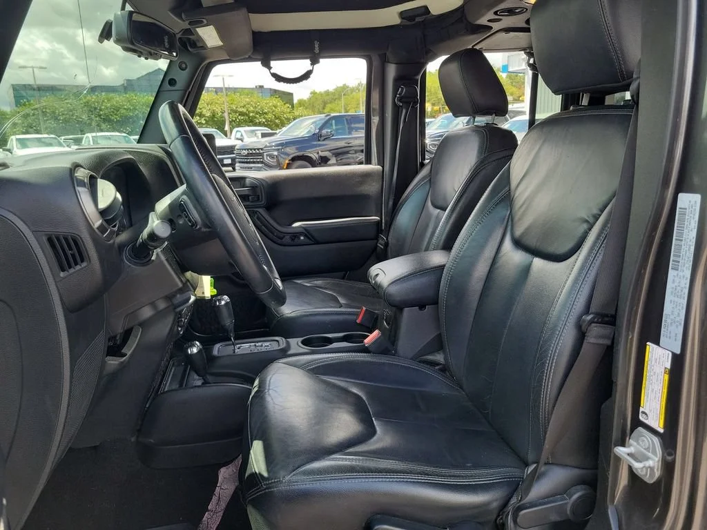Used 2018 Gray Jeep Altitude 4x4 image 16