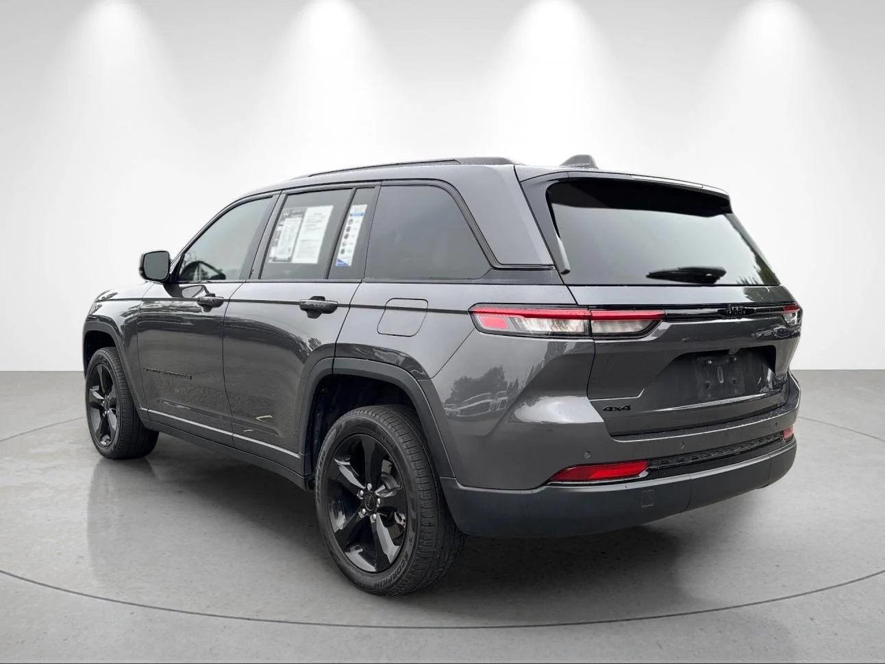 Used 2024 Baltic Gray Metallic Clearcoat Jeep Limited image 3