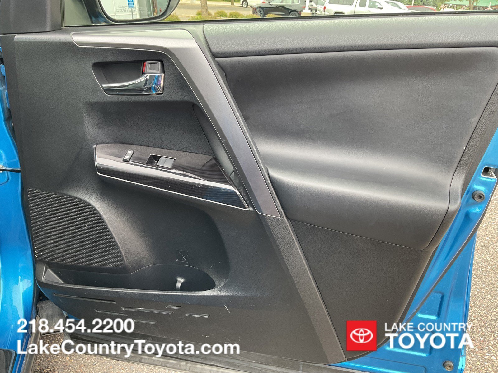 Used 2016 Electric Storm Blue Toyota SE image 13