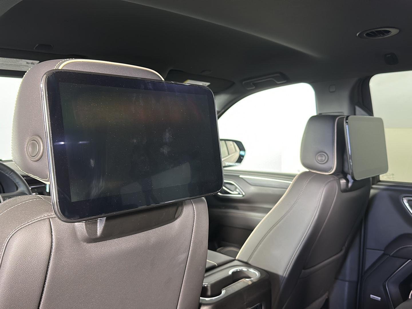 Used 2024 Sterling Metallic GMC SLT image 23