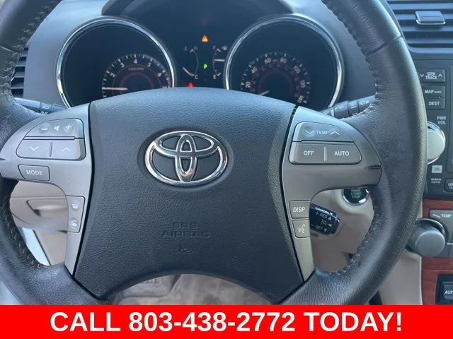 Used 2010 White Toyota Limited image 20