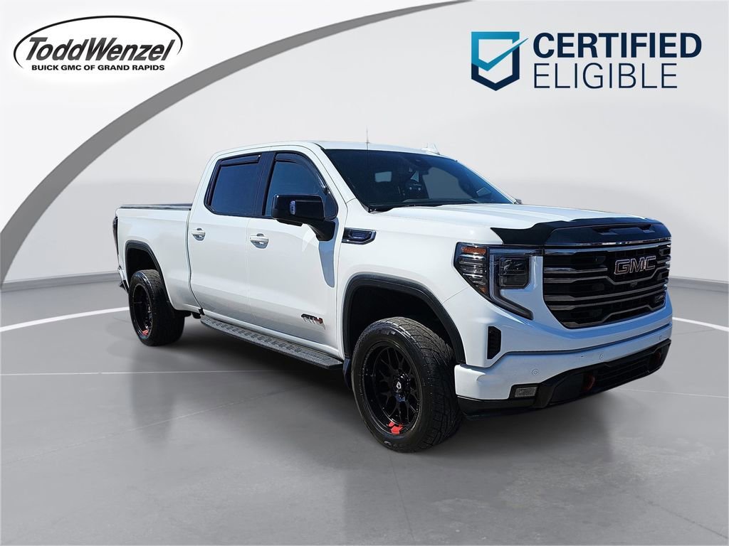 2022 GMC Sierra 4WD Crew Cab Standard Box AT4's photo