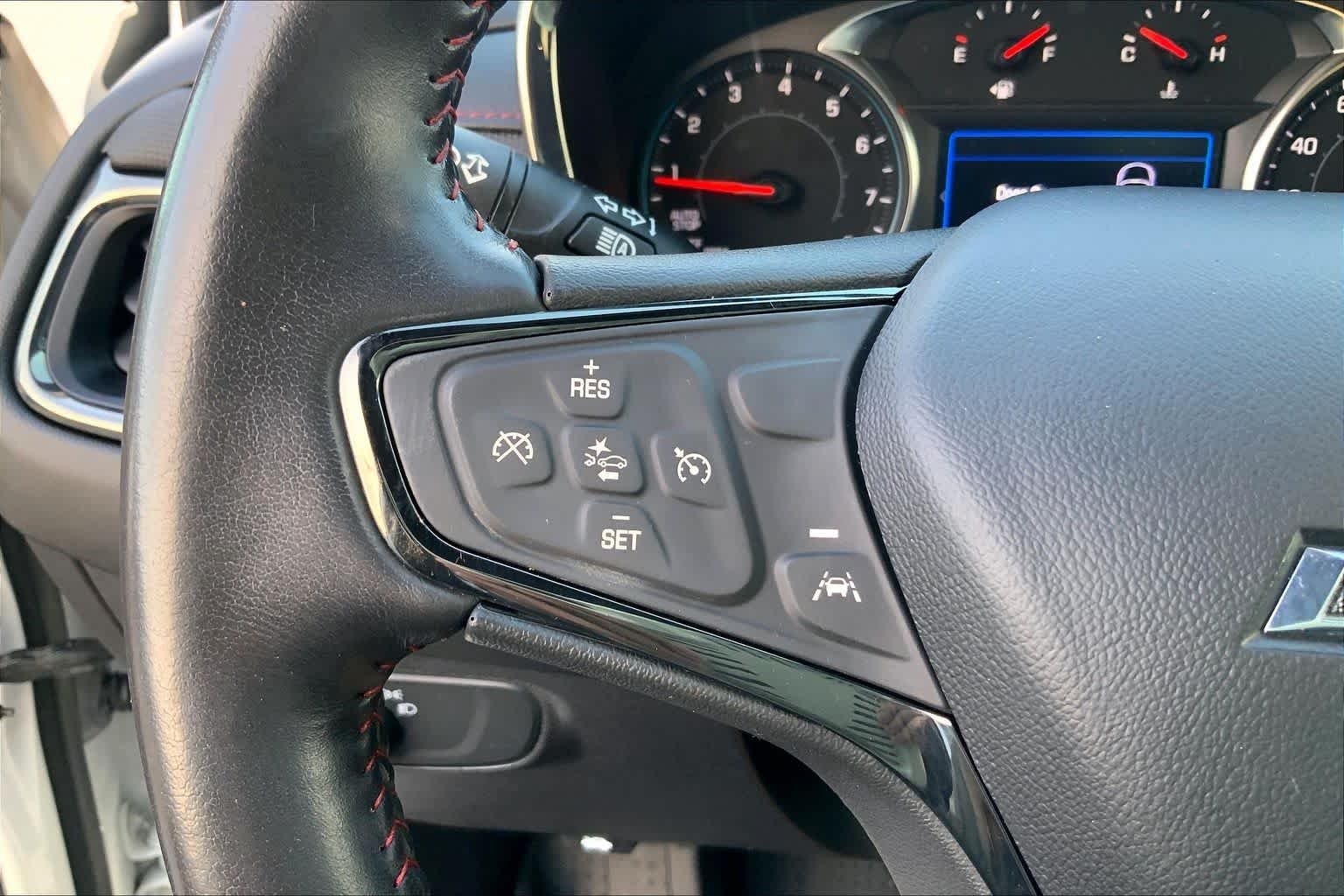 Used 2022 Summit White Chevrolet RS image 22