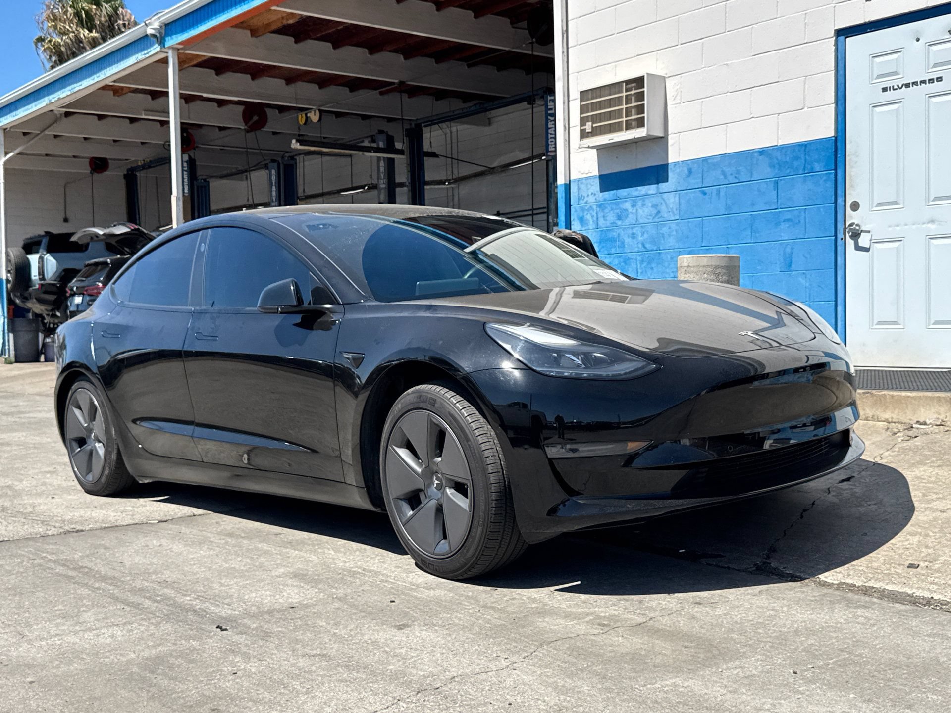 2022 Tesla Model 3 Standard Range Plus's photo
