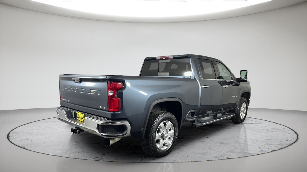 Used 2020 Shadow Gray Metallic Chevrolet LTZ image 7