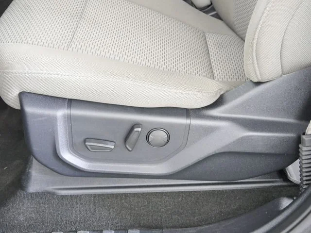 Certified Used 2019 Black Ford XLT image 24