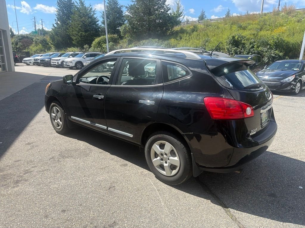 Used 2015 Black Nissan S image 4