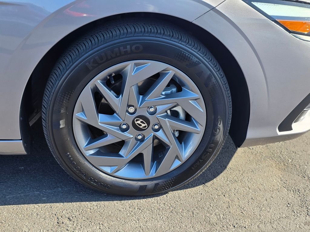 2024 Hyundai Elantra SEL - Photo 8