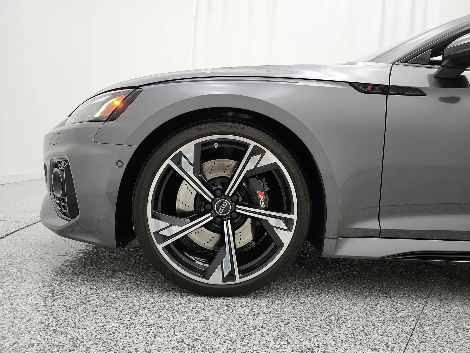 Used 2024 Daytona Gray Pearl Effect Audi 2.9 TFSI quattro image 18
