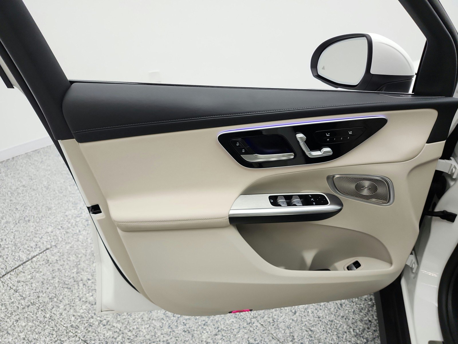Used 2024 Polar White Mercedes-Benz GLC 300 4MATIC® SUV image 14