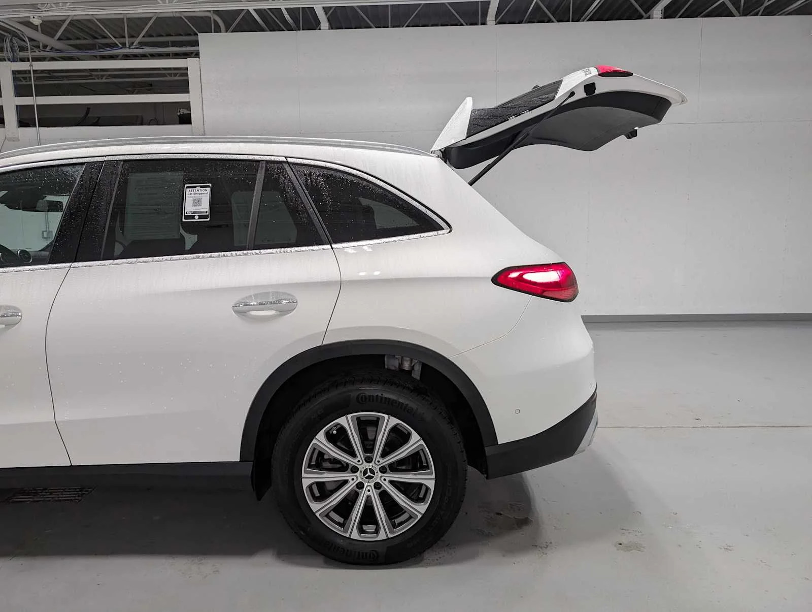 Used 2024 Polar White Mercedes-Benz GLC 300 image 11