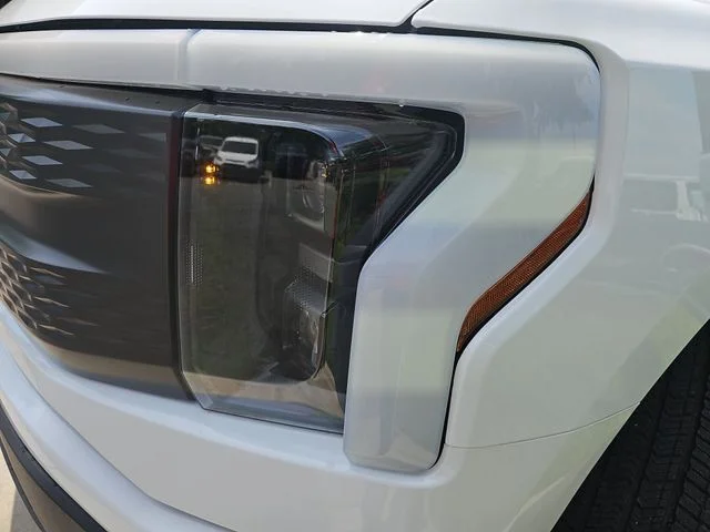 Used 2023 White Ford XLT image 28