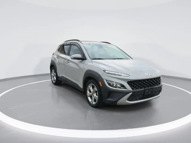 Used 2023 Silver Hyundai SEL image 2