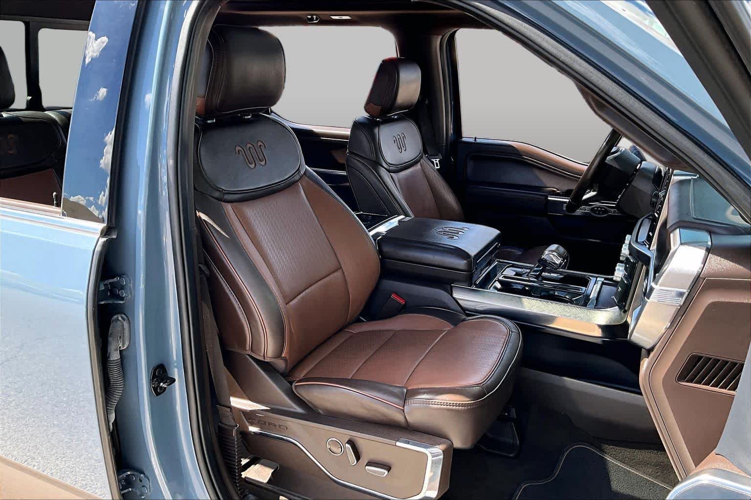Used 2023 Azure Gray Metallic Tri-Coat/Stone Gray Ford King Ranch image 9