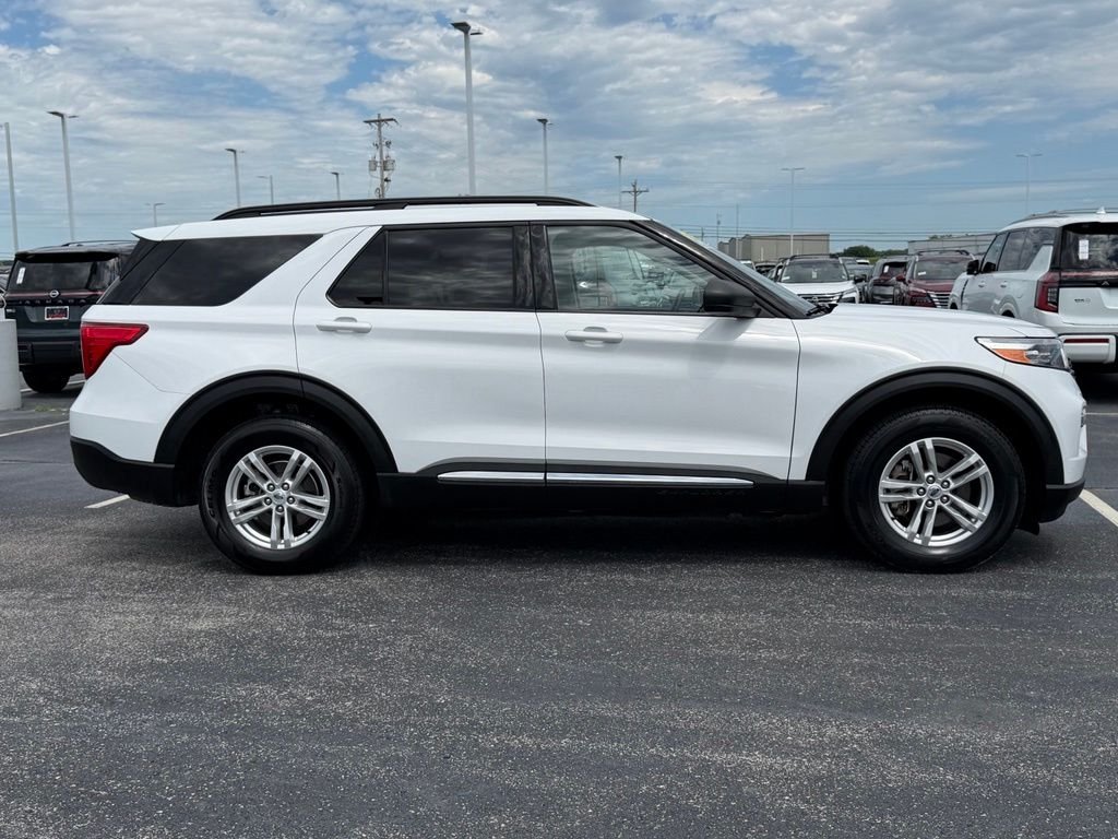 Used 2023 White Ford XLT image 5