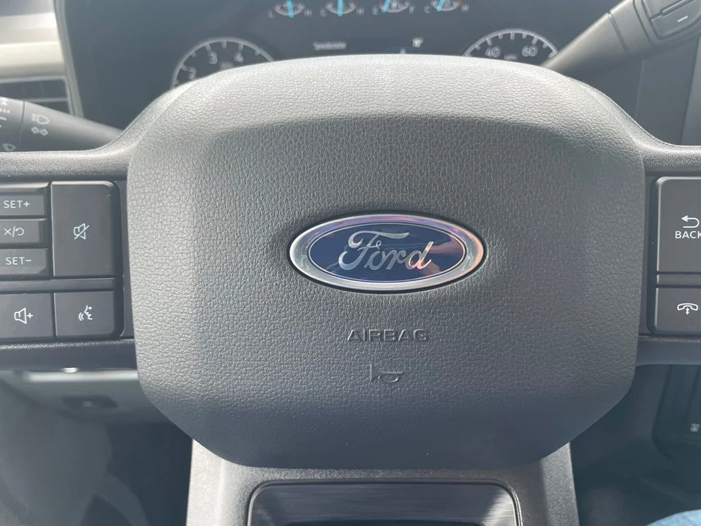 New 2026 Oxford White Ford F-250® XLT image 17