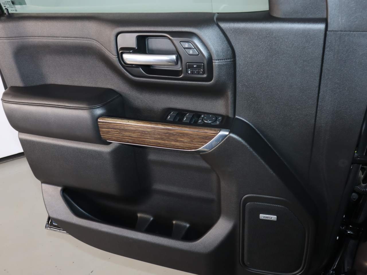Used 2020 Black Chevrolet High Country Crew Cab image 16