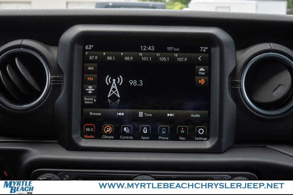 Used 2021 Black Clearcoat Jeep Overland image 19