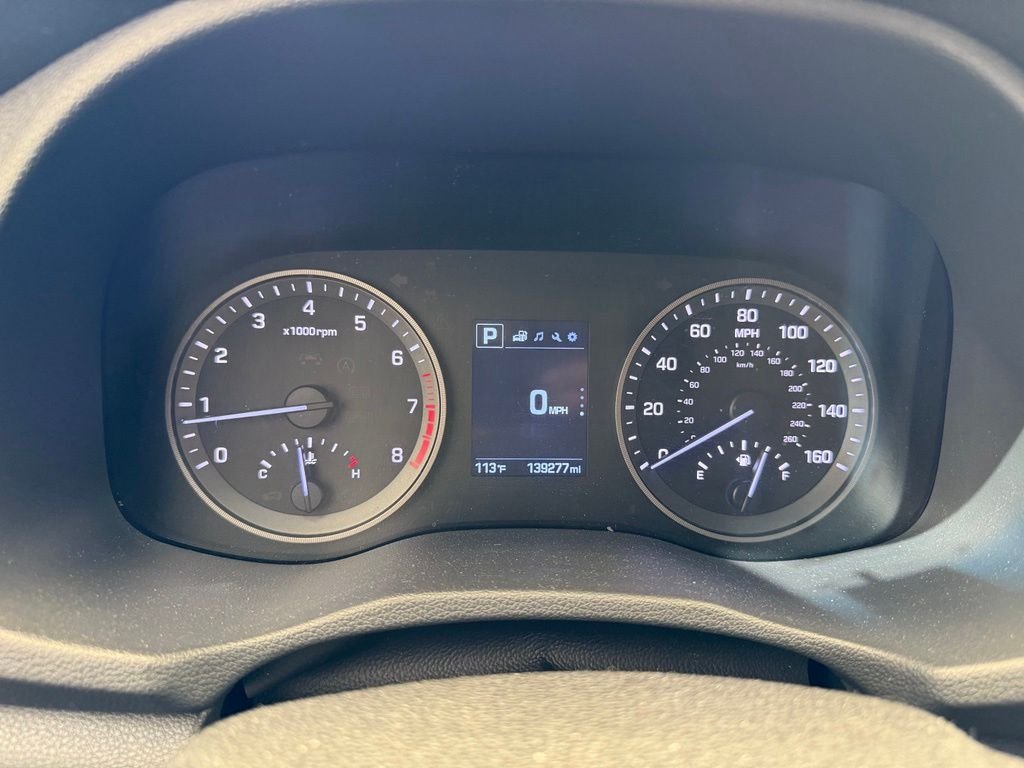 Used 2016 Caribbean Blue Hyundai SE image 18