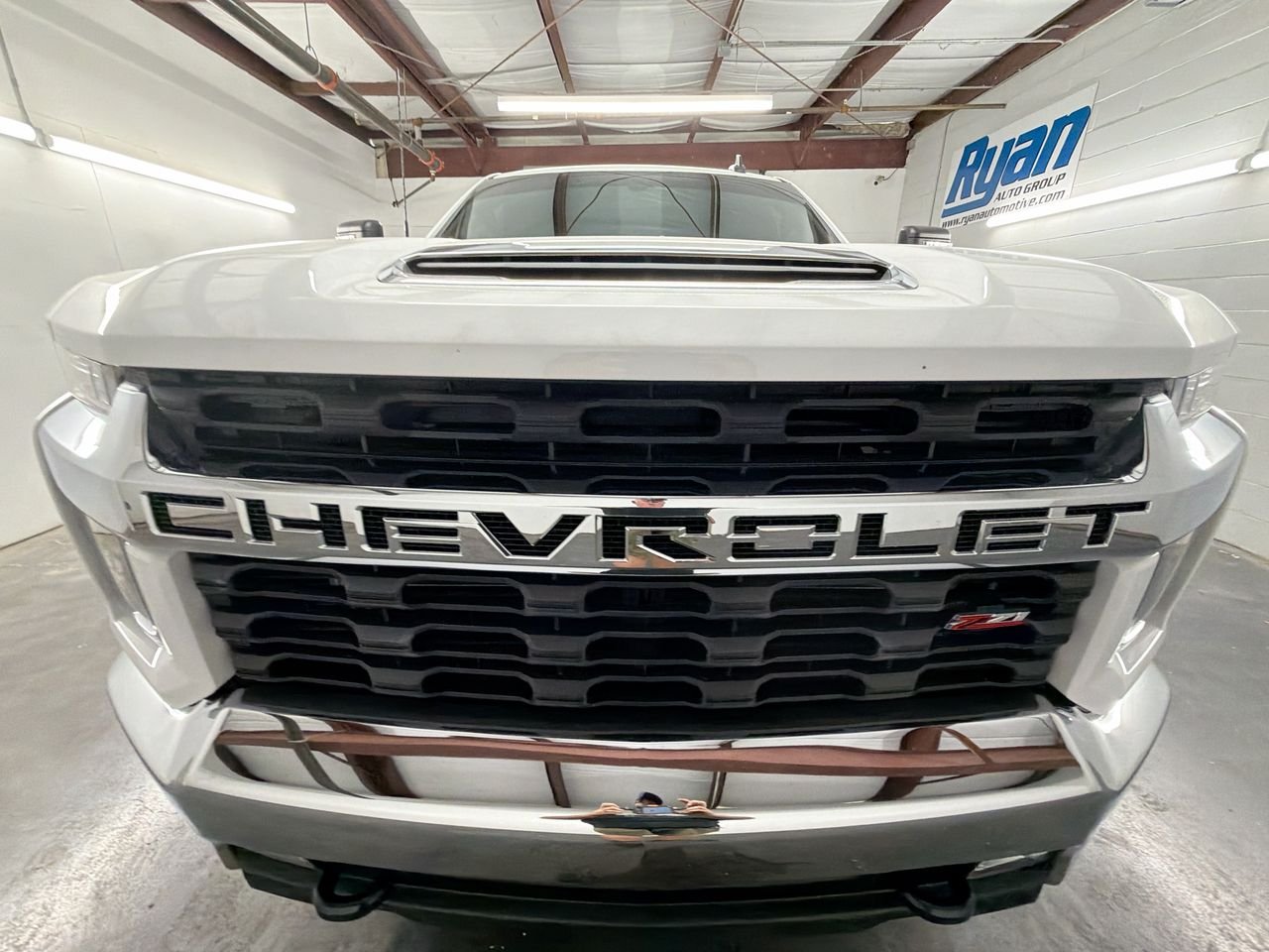 Used 2022 Summit White Chevrolet LT image 29