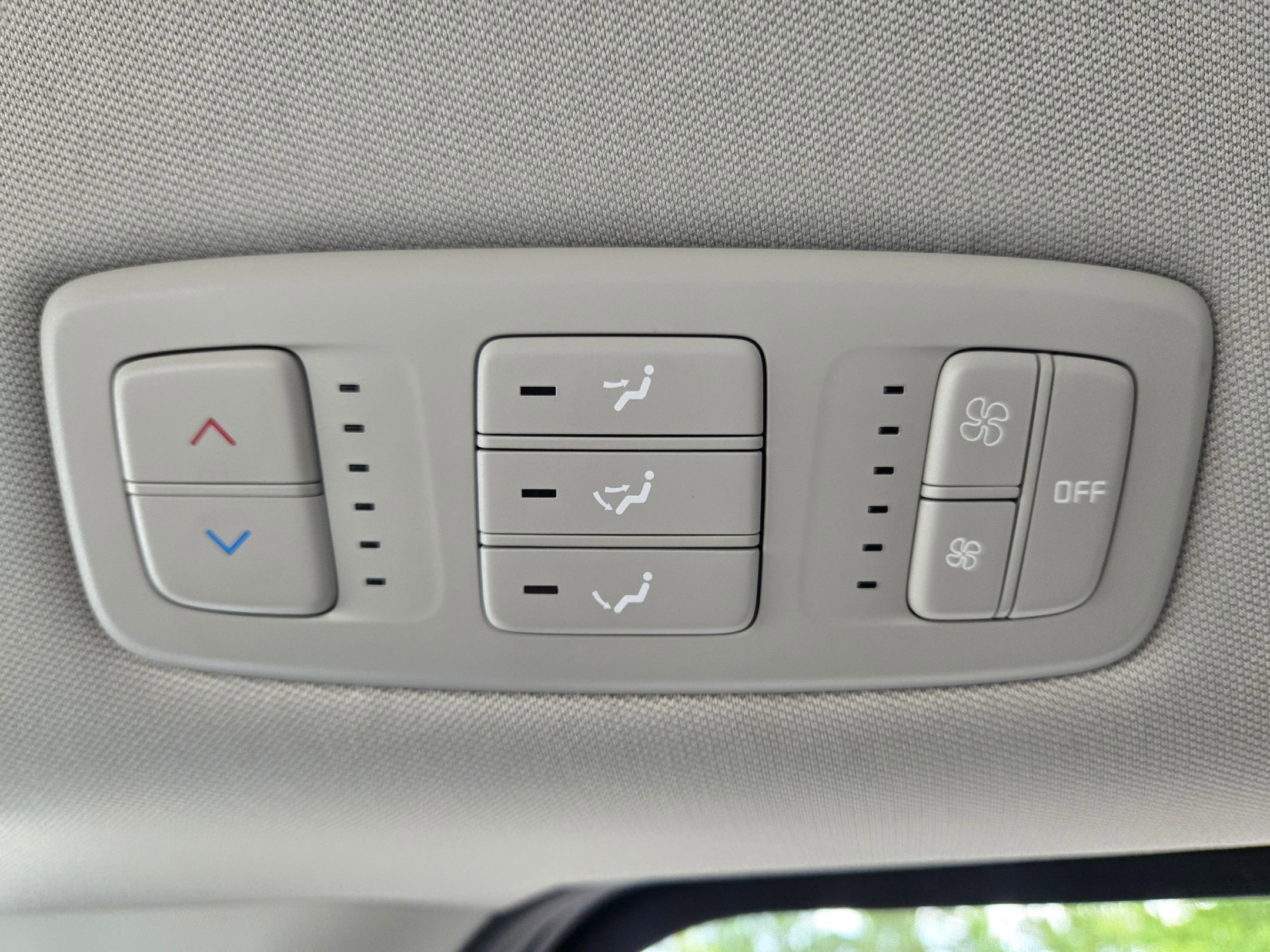 Used 2024 Aurora Black Pearl Kia LX image 33