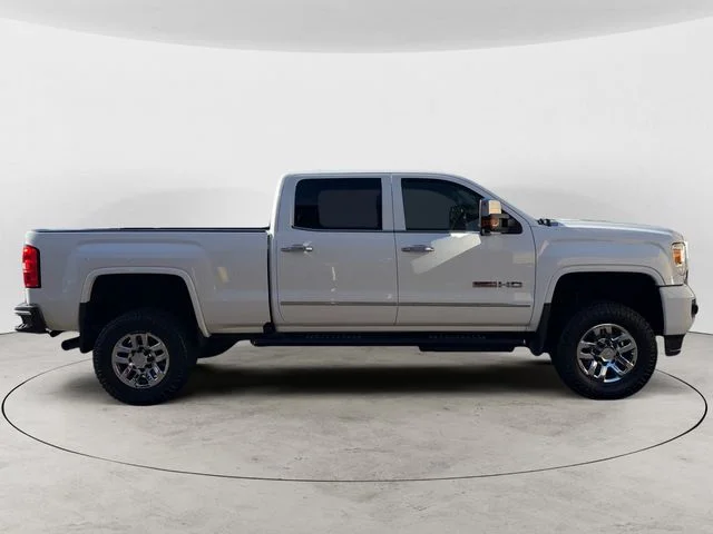 Used 2016 White GMC SLT image 6