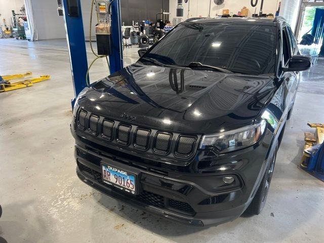 Used 2022 Black Jeep Latitude image 2