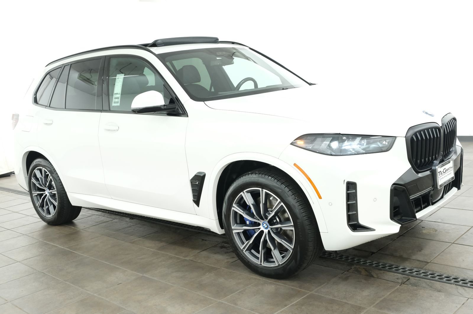 Used 2024 Alpine White BMW xDrive50e image 6
