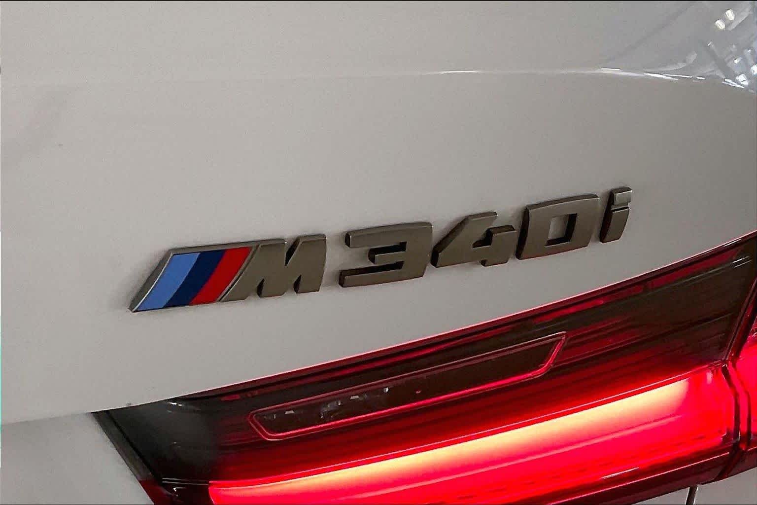 Used 2020 Alpine White BMW M340i image 30