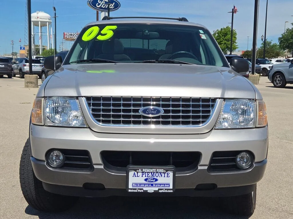 Used 2005 Silver Birch Clearcoat Metallic Ford XLT image 4