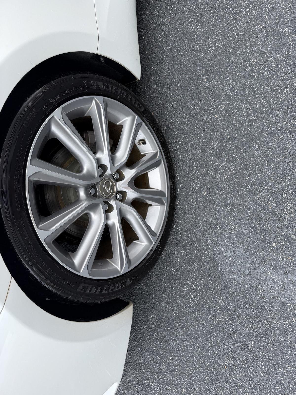 Used 2015 Starfire Pearl Lexus RWD image 36