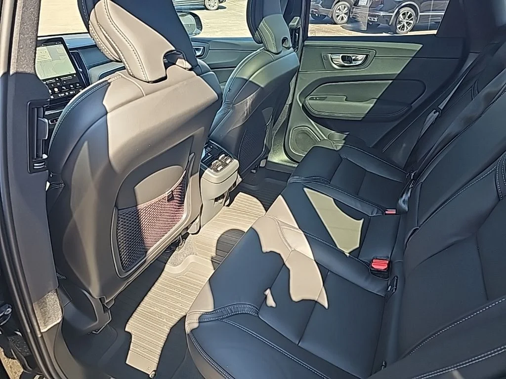2026 Volvo XC60 Ultra - Photo 11