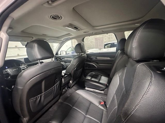 Used 2022 White Pearl Kia SX image 15