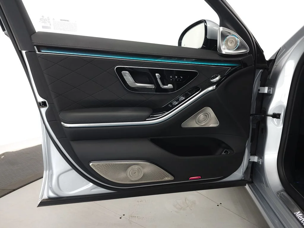 Used 2022 Cirrus Silver Metallic Mercedes-Benz S 580 image 5