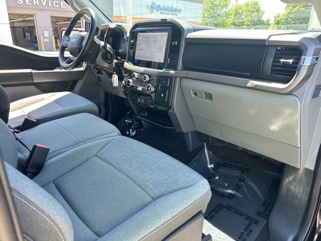 Used 2025 Black Ford XLT image 12